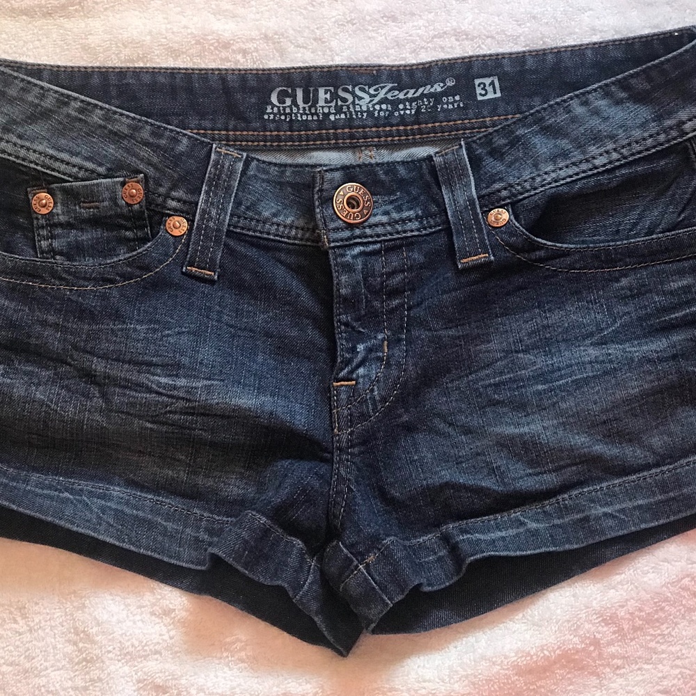 31 waist GUESS chic Denim Shorts